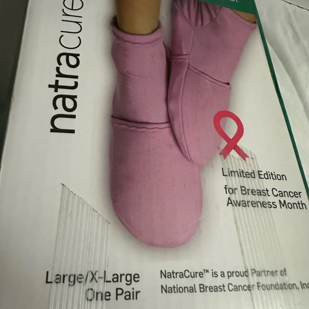 Natracure Cold Therapy Socks L/XL Pink Limited Edition for Breast Cancer NIB